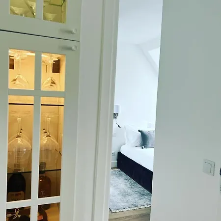 Apartment 5 Stars 2-br In Center , Air Conditioner , Elevator